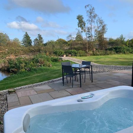 Villa Red Squirrel Pod With Hot Tub Oban Esterno foto
