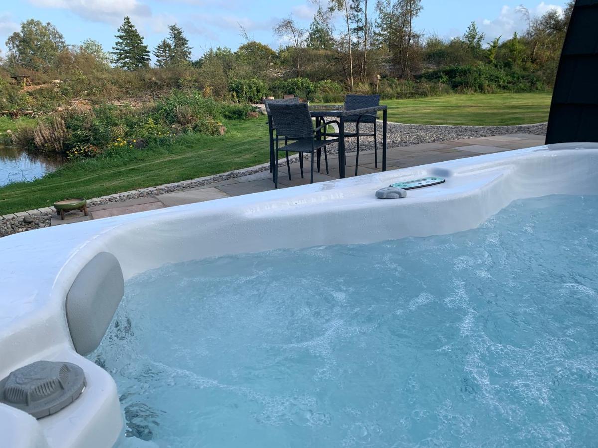 Villa Red Squirrel Pod With Hot Tub Oban Esterno foto