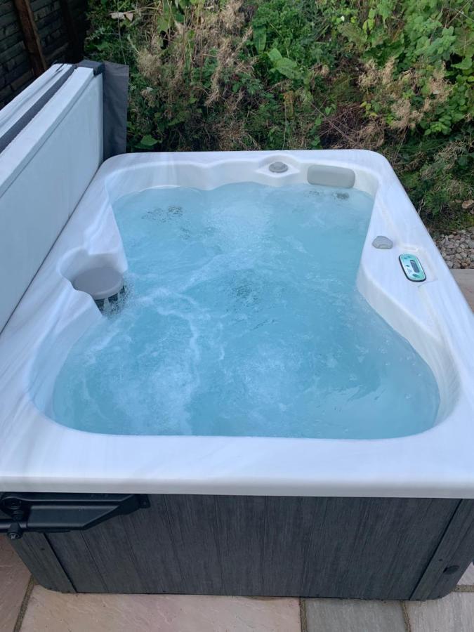 Villa Red Squirrel Pod With Hot Tub Oban Esterno foto