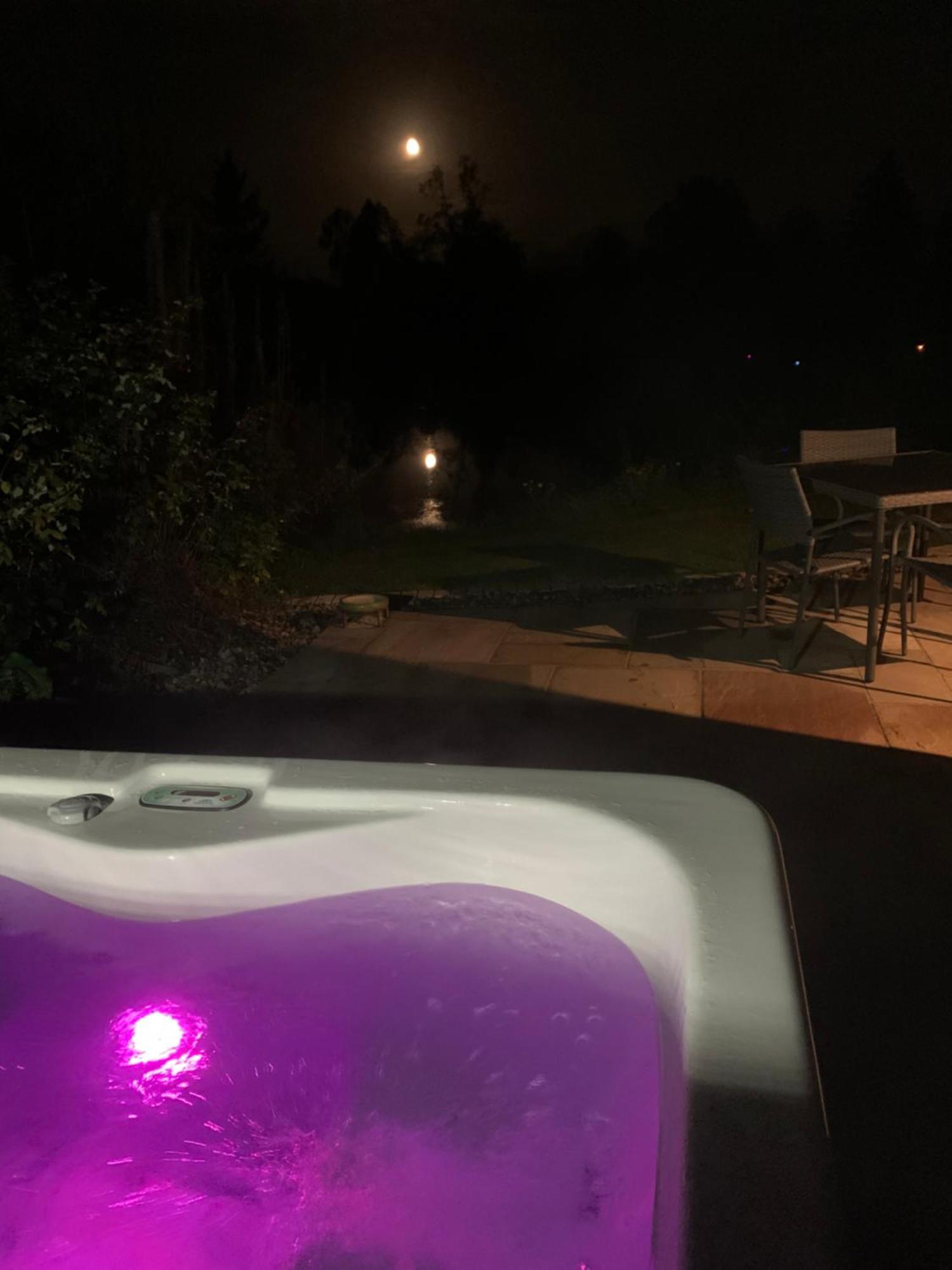 Villa Red Squirrel Pod With Hot Tub Oban Esterno foto