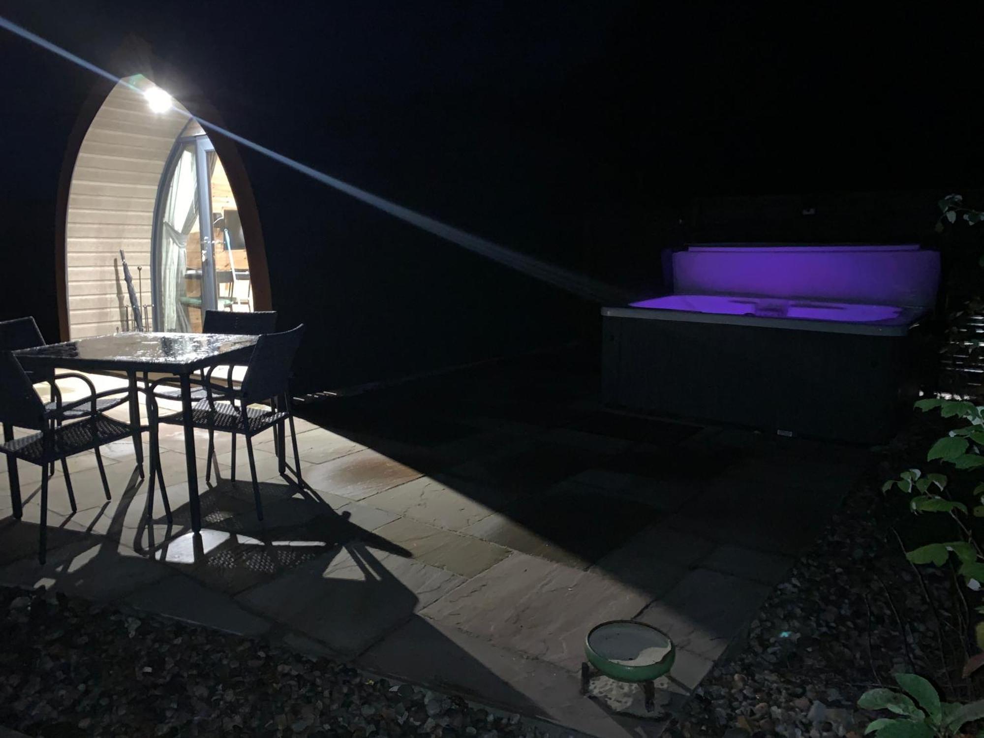 Villa Red Squirrel Pod With Hot Tub Oban Esterno foto