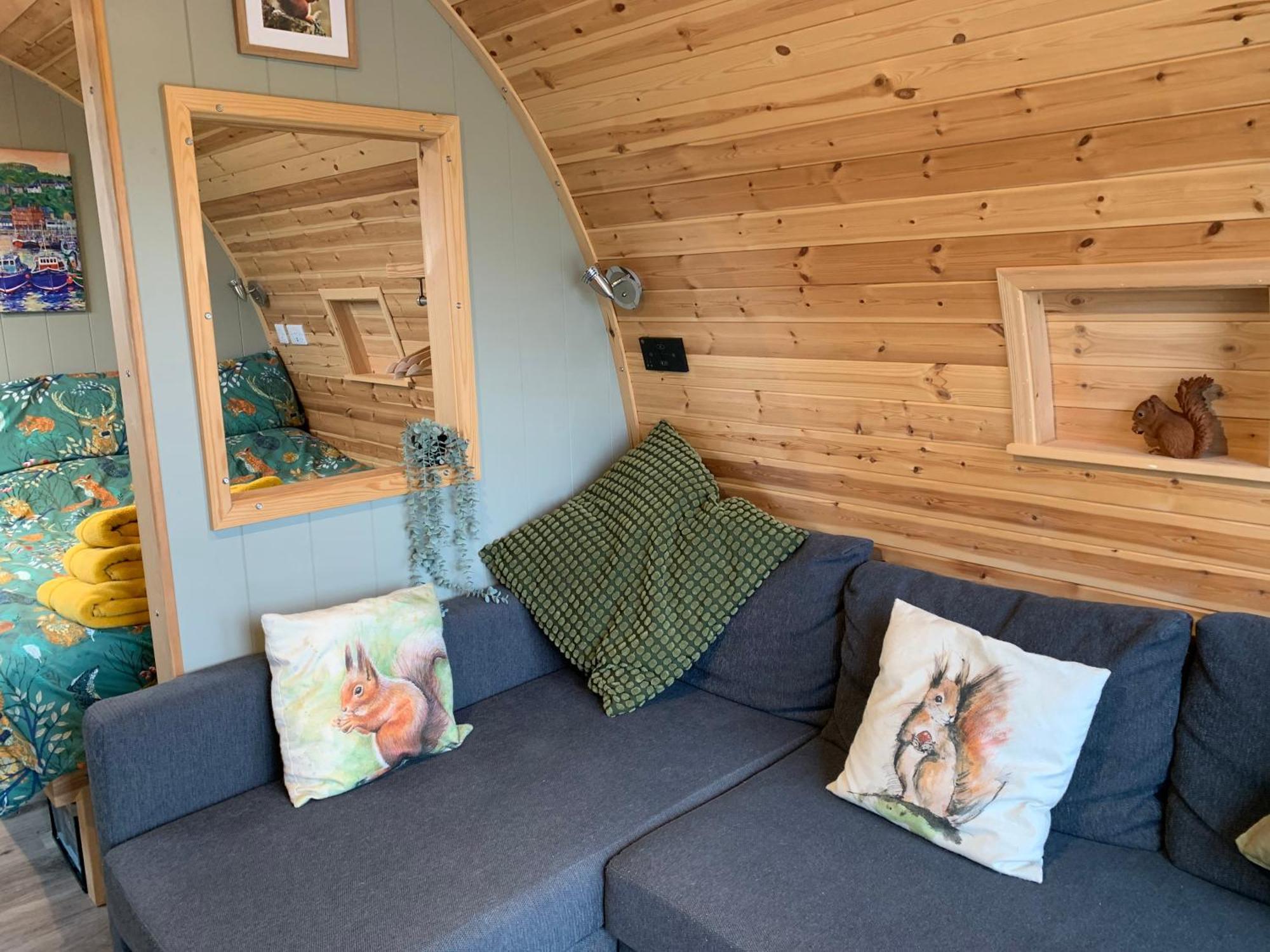Villa Red Squirrel Pod With Hot Tub Oban Esterno foto